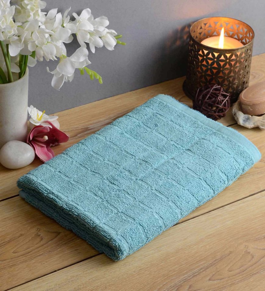Blue Solid 280 GSM Cotton Bath Towel At just Rs. 159 [MRP 499]