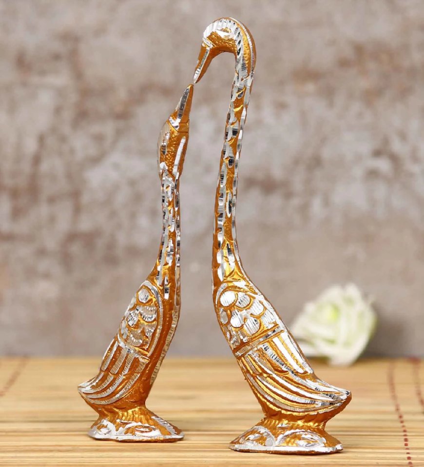 Swan Gold Aluminium Figurine At just Rs. 169 [MRP 399]