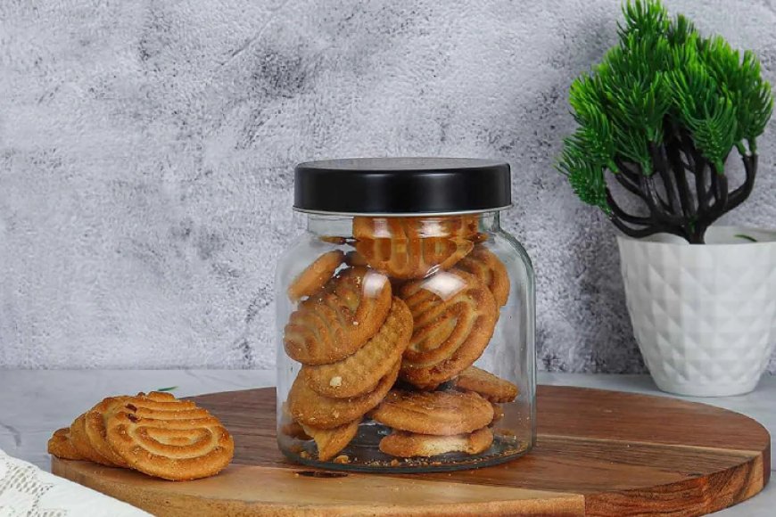 Transparent 700 ml Glass Kitchen Storage with Black Lid (Set Of 2) At just Rs. 1 [MRP 450]