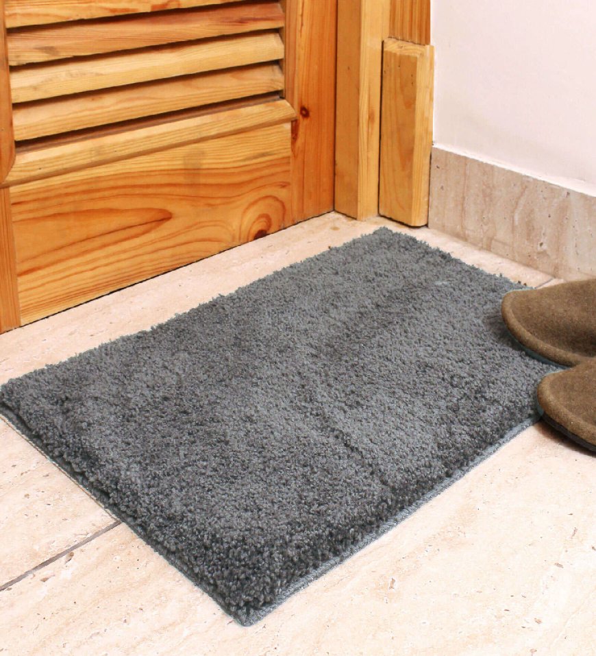 Silver Solid Microfibre 17x12 Inch AntiSkid Door Mat At just Rs. 109 [MRP 499]