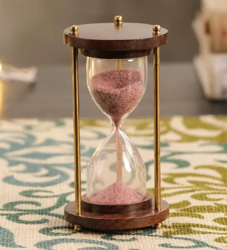 Antique Brass And Wood Sand Timer At just Rs. 179 [MRP 999]