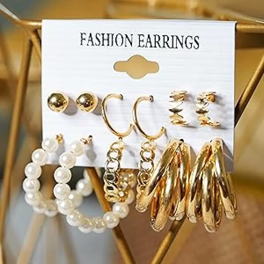 Up to 80% off on Women’s Earrings at Myntra!