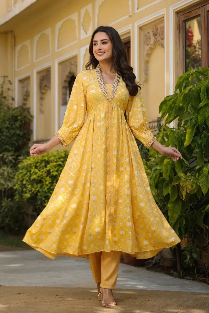 Up to 70% Off on Women's Ethnic Wear at TATACLIQ