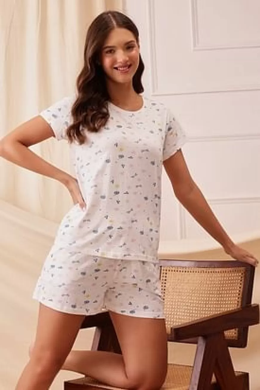 Up to 55% off on Women's Innerwear and Nightwear