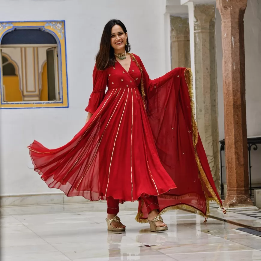 Up to 70% Off Stunning Anarkali Sets for Women at Nykaa Fashion