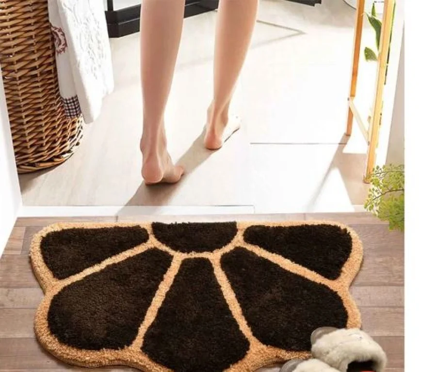 Today’s Hottest Deals –  Brown Floral Microfiber  Door Mat at just ₹149 [MRP ₹399]