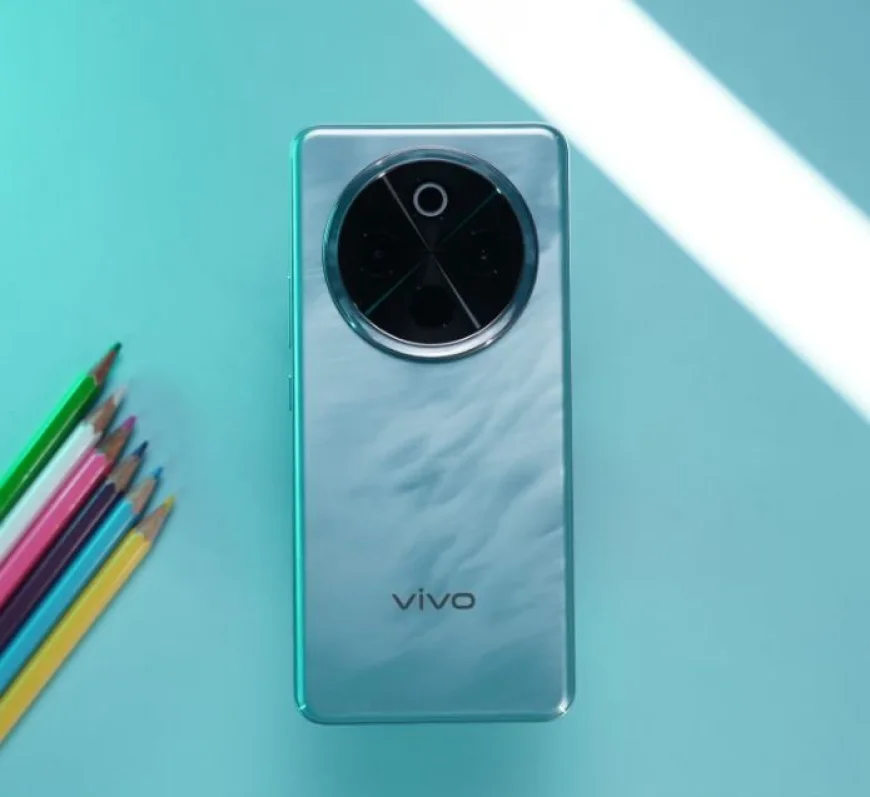 Vivo T4 5G (256 GB, 8 GB RAM) in Emerald Blaze at ₹23,499 – Limited Offer on AddMeCart
