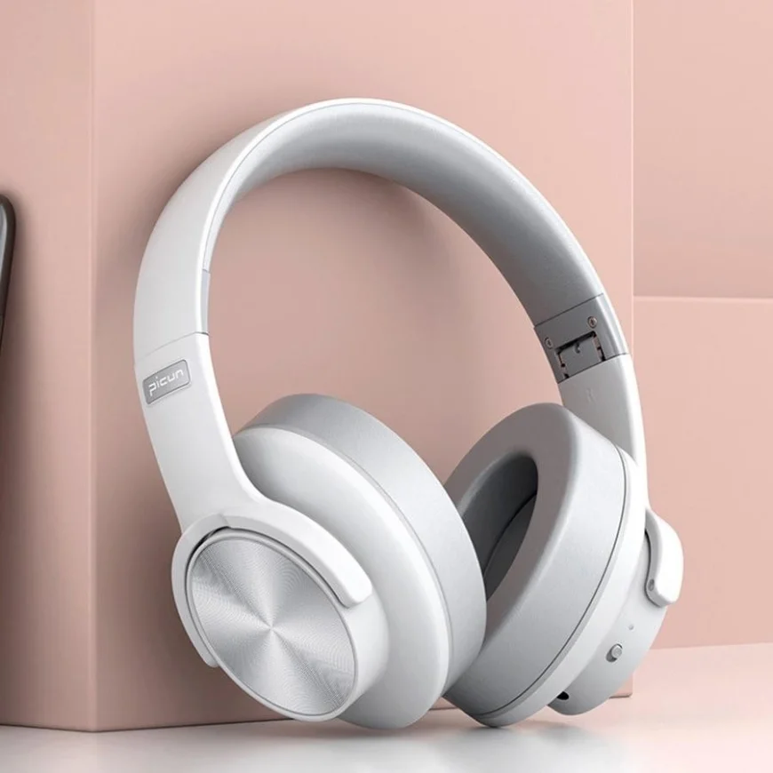 Huge Savings: Up to 75% off on Top Headphones at Tata Cliq