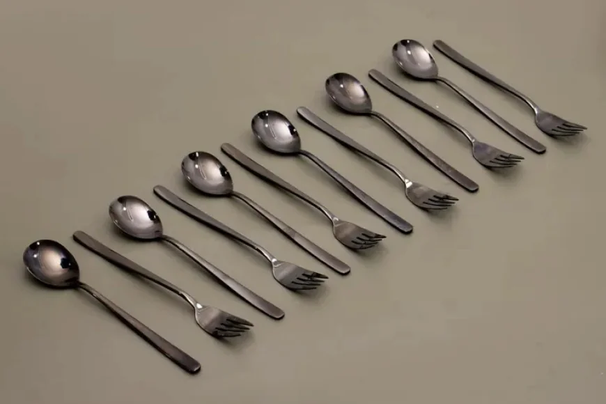 65% Off – Set of 12 Stainless Steel Black Cutlery | Pepperfry