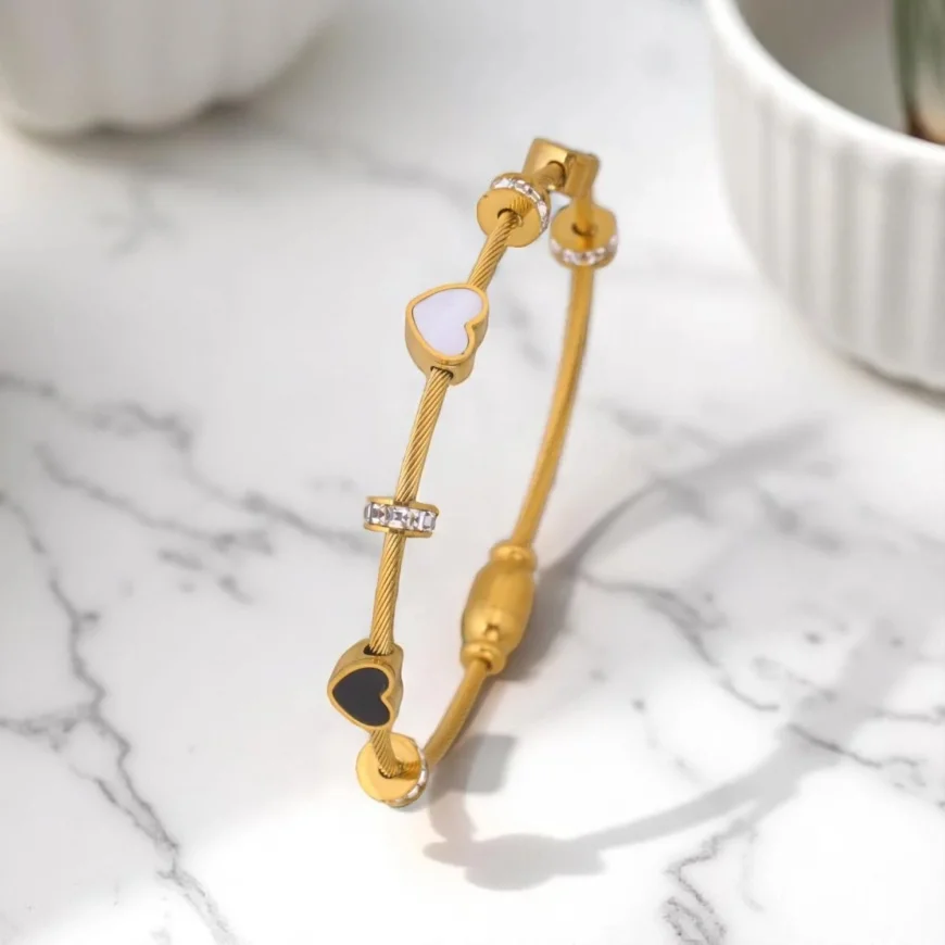 Hand Accessories Up to 50% Off | Shop on Biling Bag