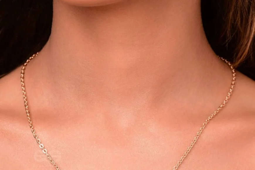 The Little Dainty Heart Golden Neckpiece Under ₹100 – Jewelry on Everstylish