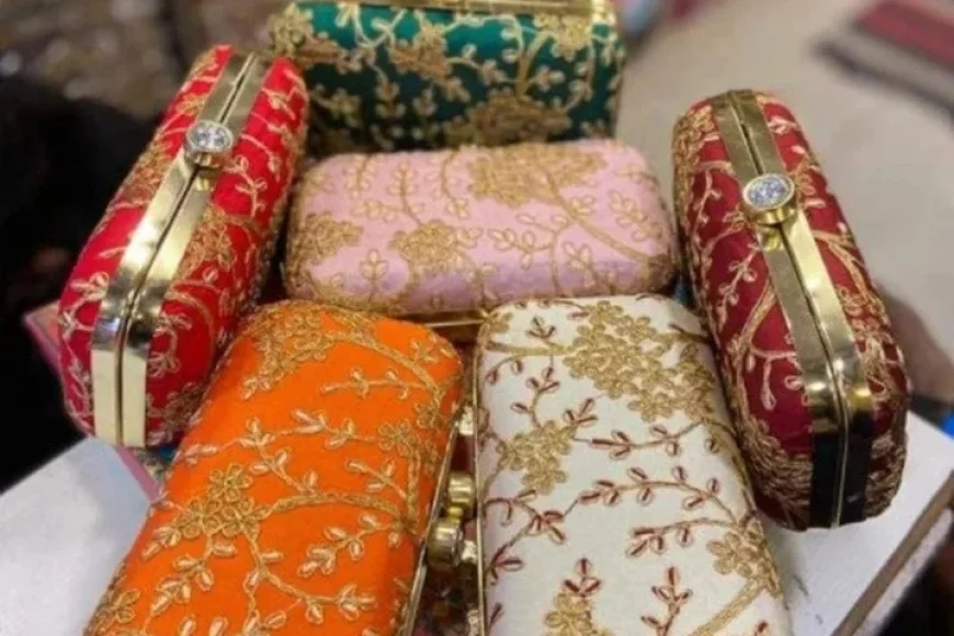 Up to 50% off on Women’s Clutches | Stylish Clutches Sale on Myntra