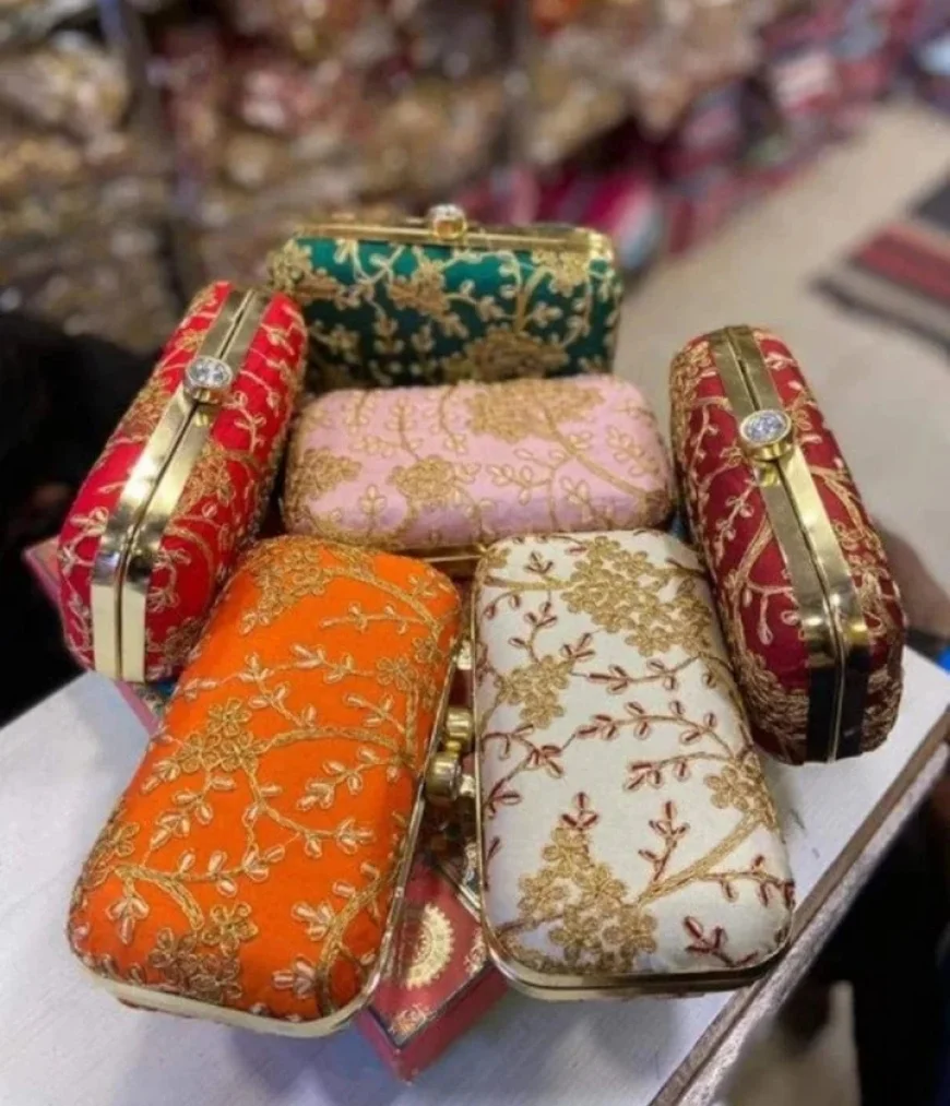 Up to 50% off on Women’s Clutches | Stylish Clutches Sale on Myntra