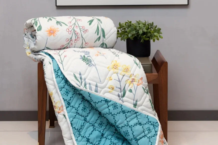 Mega Discount! 80% OFF on Cozy Blankets &amp; Quilts – Exclusively on AJIO