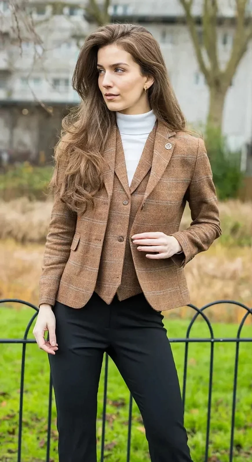 Up to 85% Off Women’s Blazers & Waistcoats on Ajio